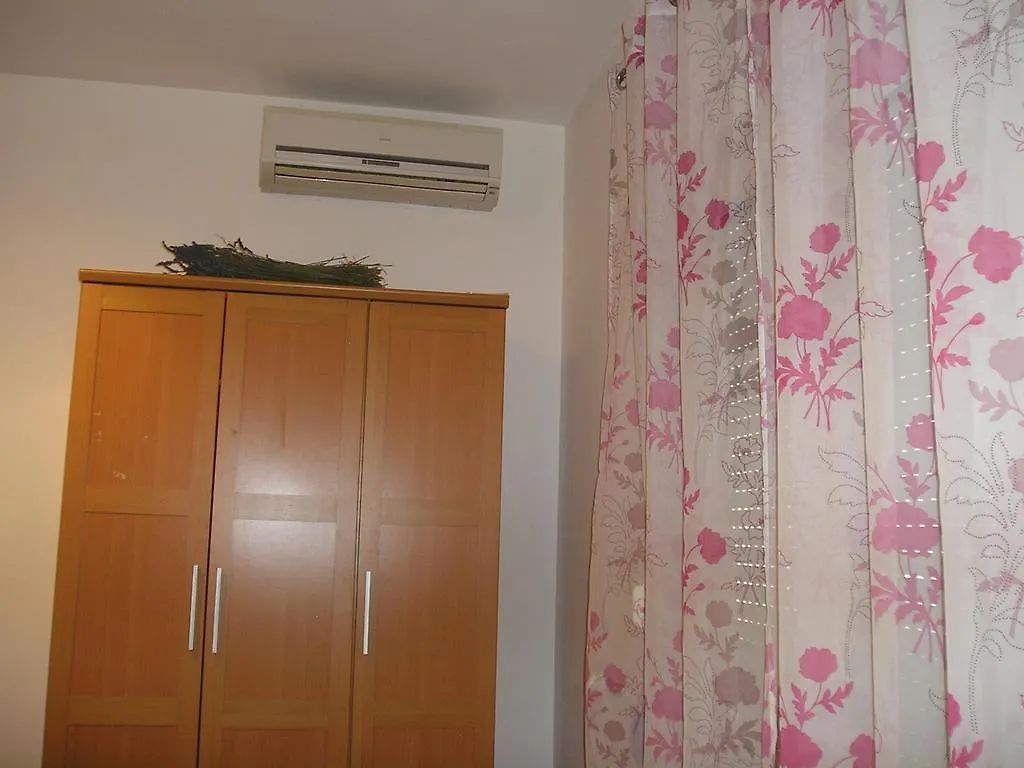 Apartments Eni Lovran
