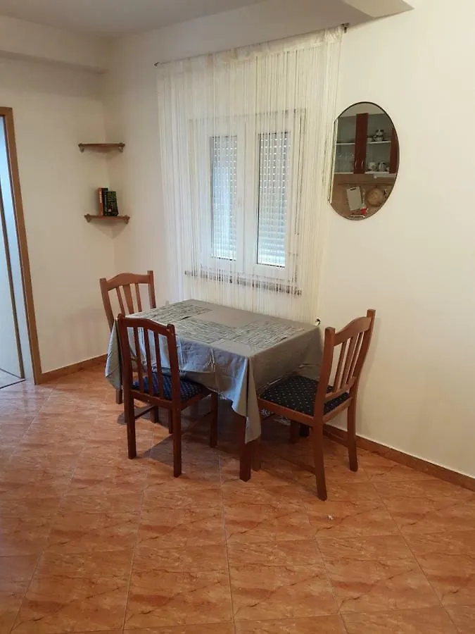 Apartments Eni Lovran