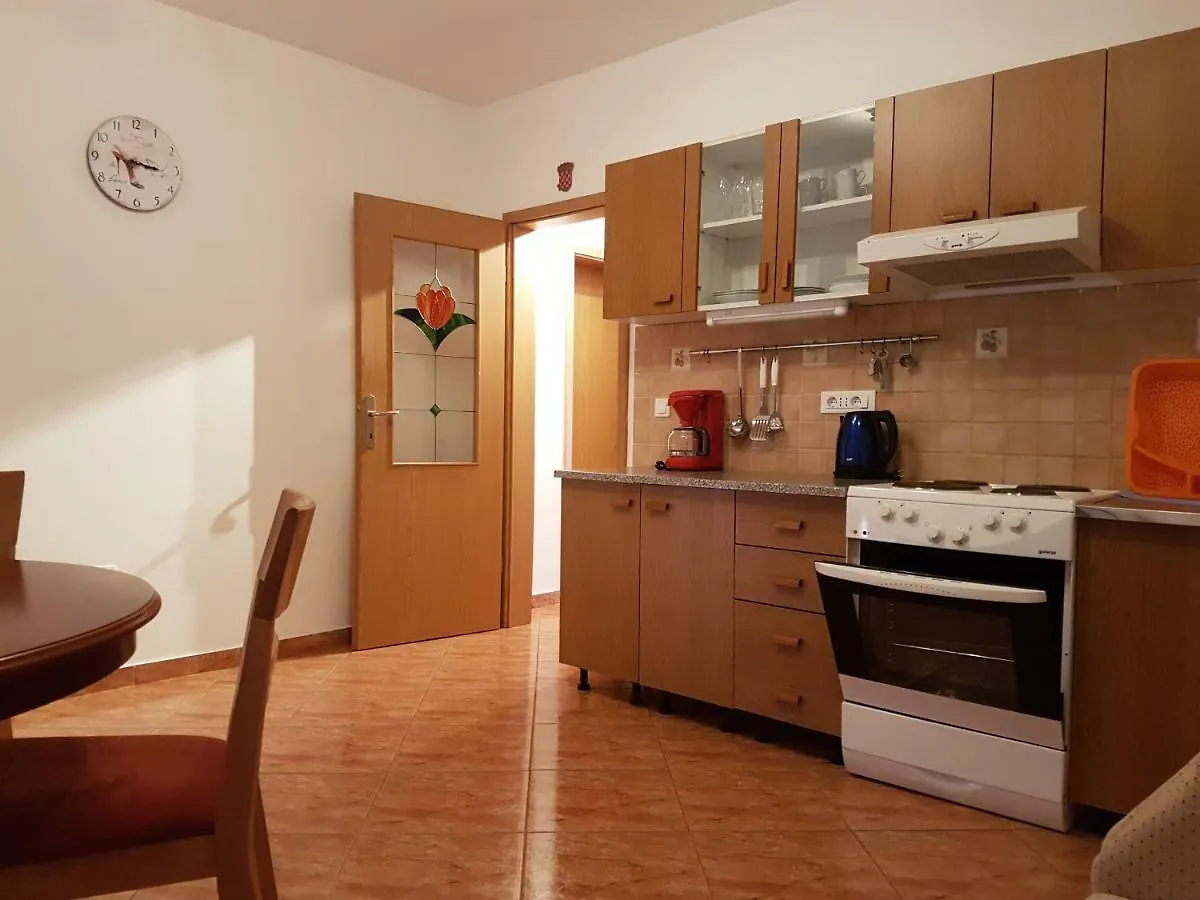Apartments Eni Lovran