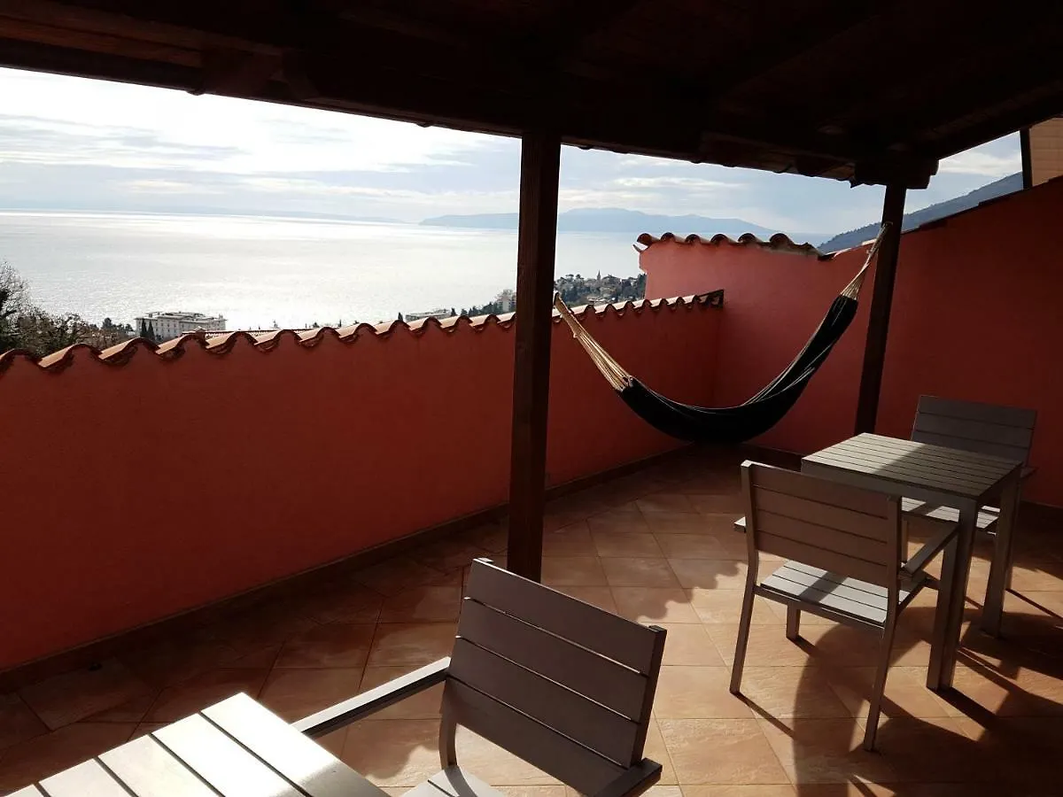 Apartments Eni Lovran