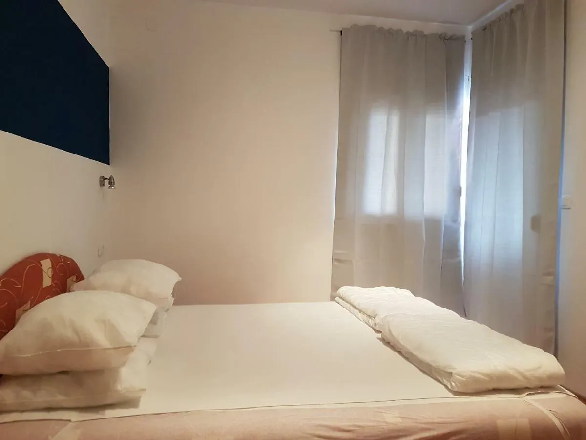 Apartments Eni Lovran 0*,