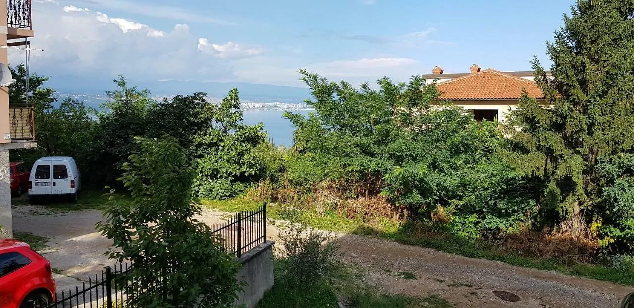 Apartments Eni Lovran